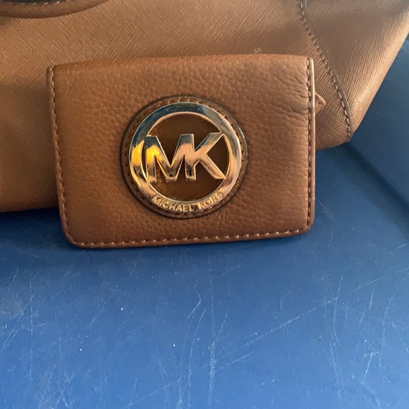 COPY - Michael Kors - Picture 2 of 12
